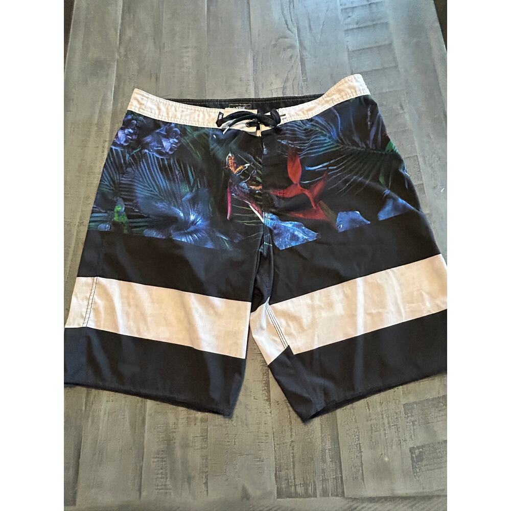 Vans Era "Neo-Jungle" Boardshorts Mens Size 34 - Tropical Floral Striped